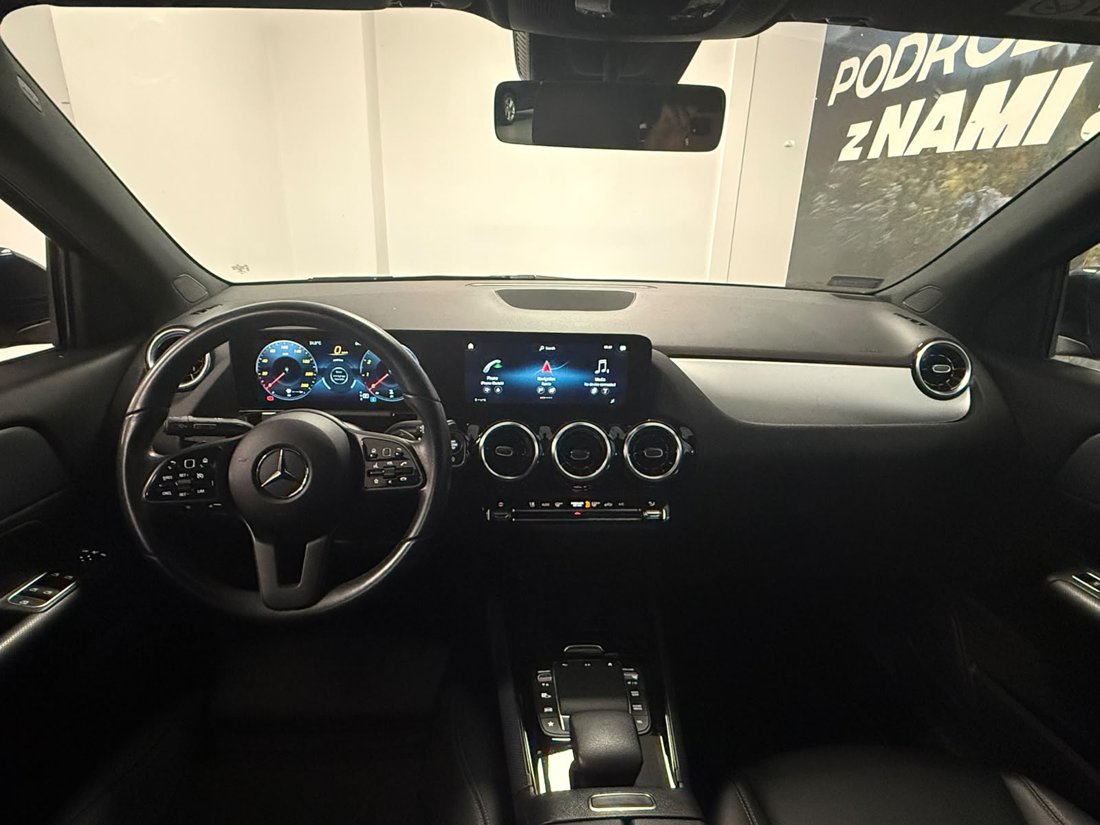 Mercedes-Benz GLA 200 5D 2022 - zdjęcie 10