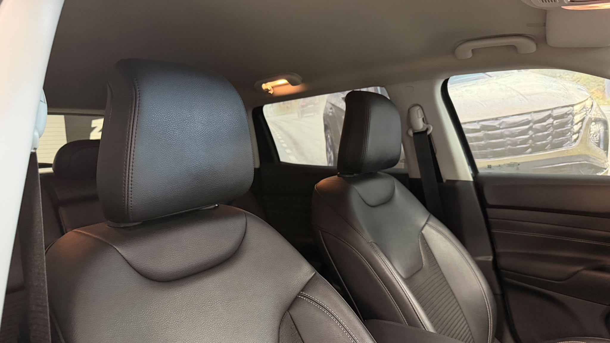 Jeep Compass 2022 - zdjęcie 13