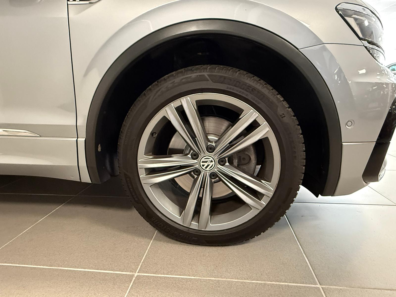 Volkswagen Tiguan 2021 - zdjęcie 10