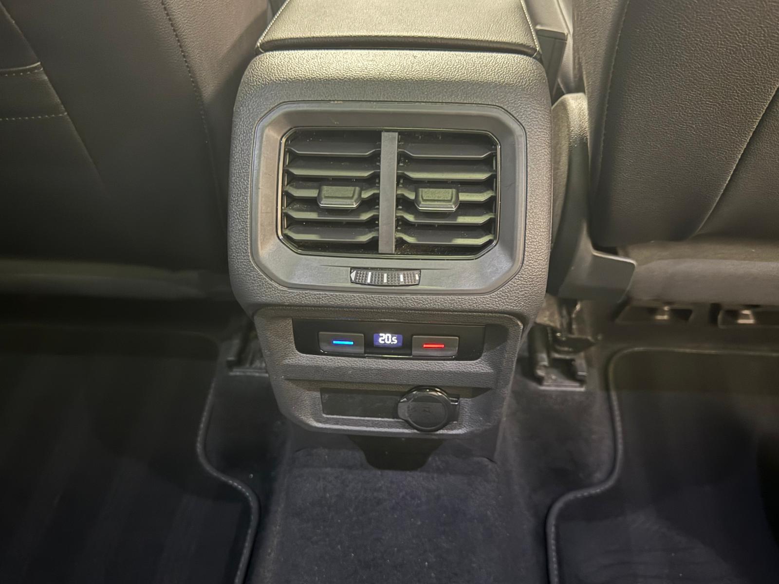 Volkswagen Tiguan 2021 - zdjęcie 20