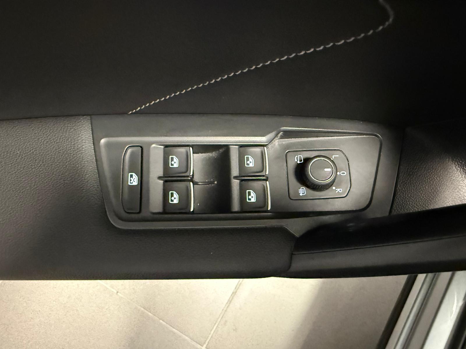 Volkswagen Tiguan 2021 - zdjęcie 35