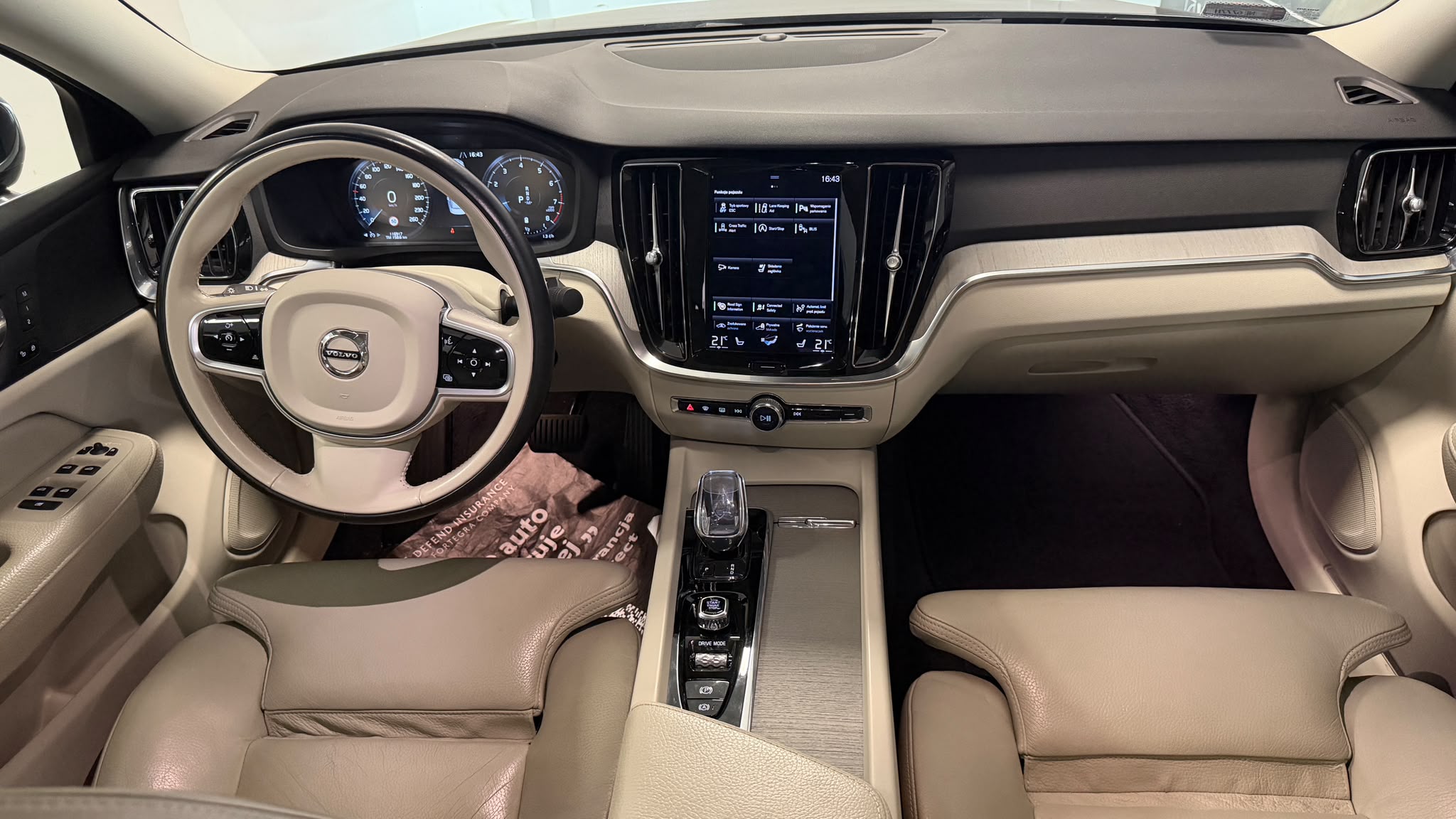 Volvo S60 2021 - zdjęcie 9