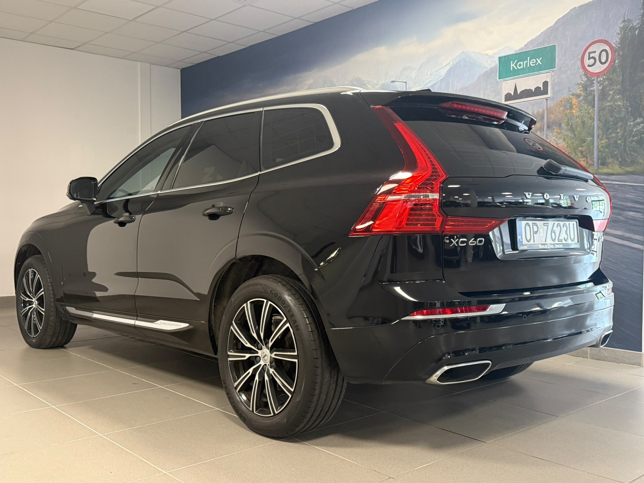 Volvo XC-60 2019 - zdjęcie 4
