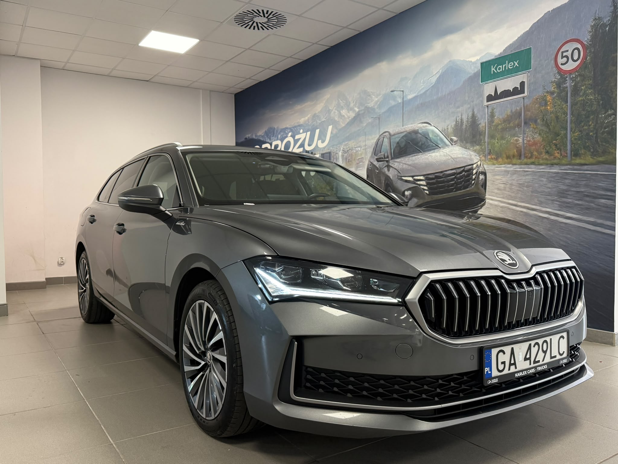 Škoda SUPERB 2024 · Karlex Rumia