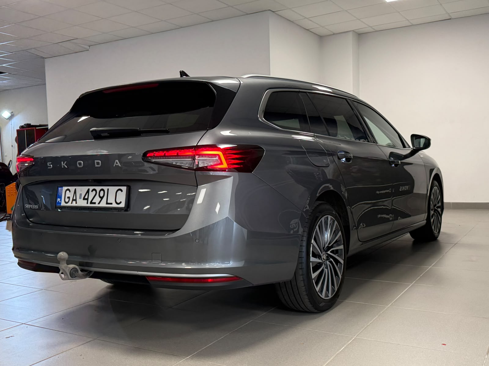 Škoda SUPERB 2024 - zdjęcie 4