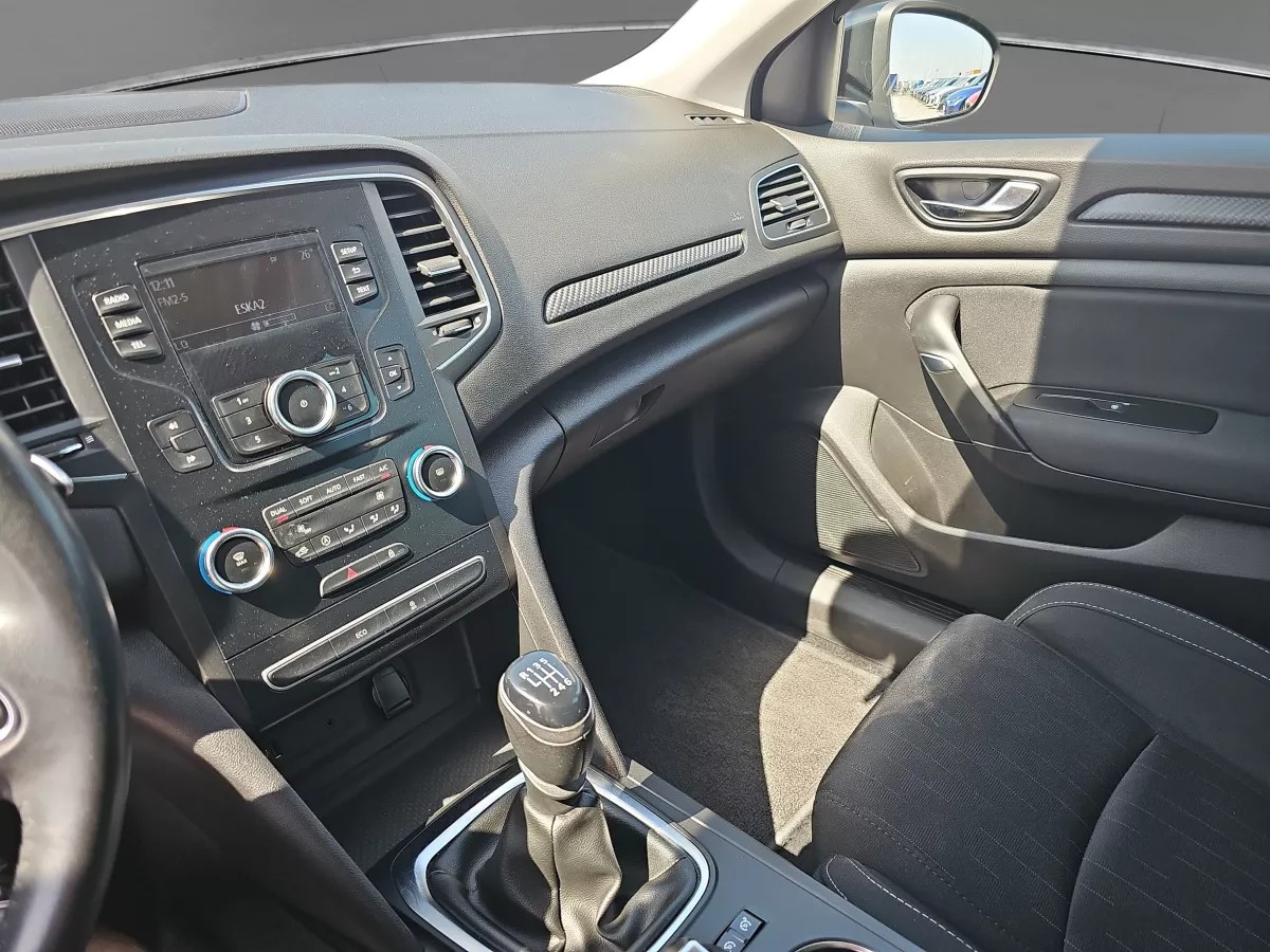Renault Megane 2018 - zdjęcie 11
