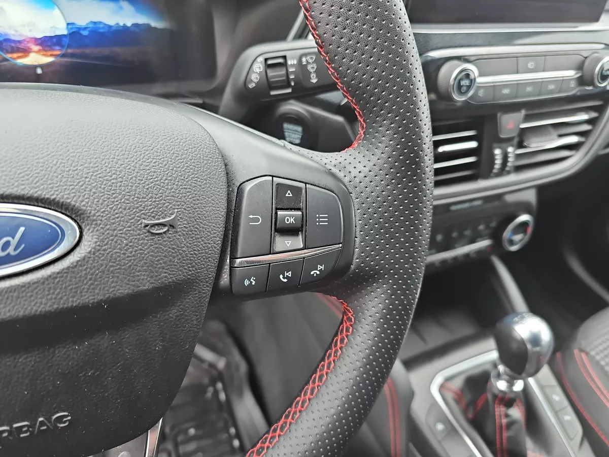 Ford Kuga 2022 - zdjęcie 15