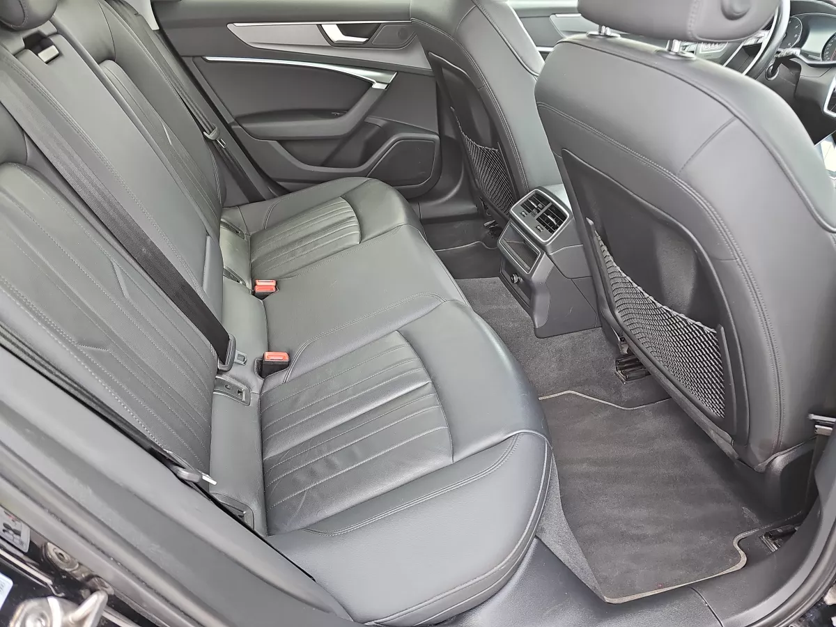 AUDI A6 2021 - zdjęcie 17