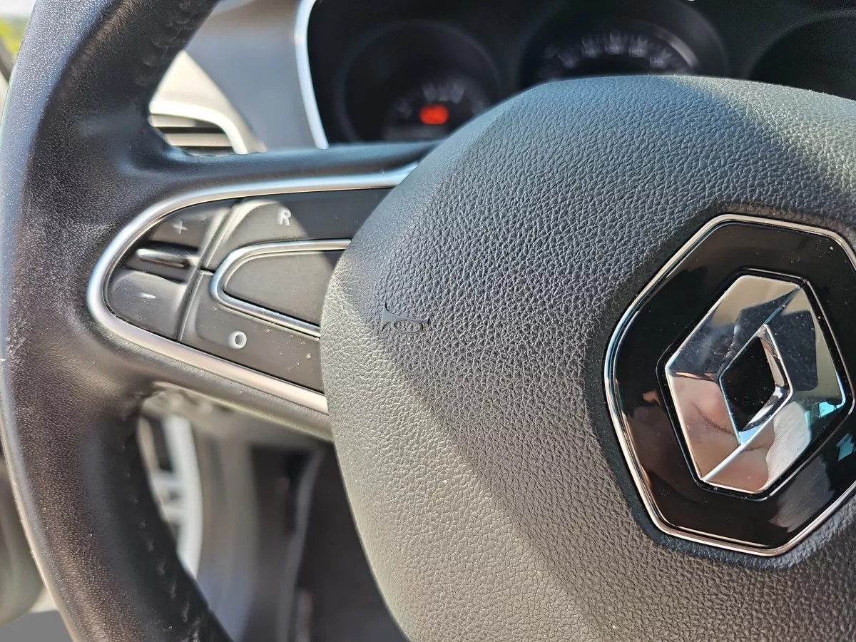 Renault Megane 2018 - zdjęcie 14