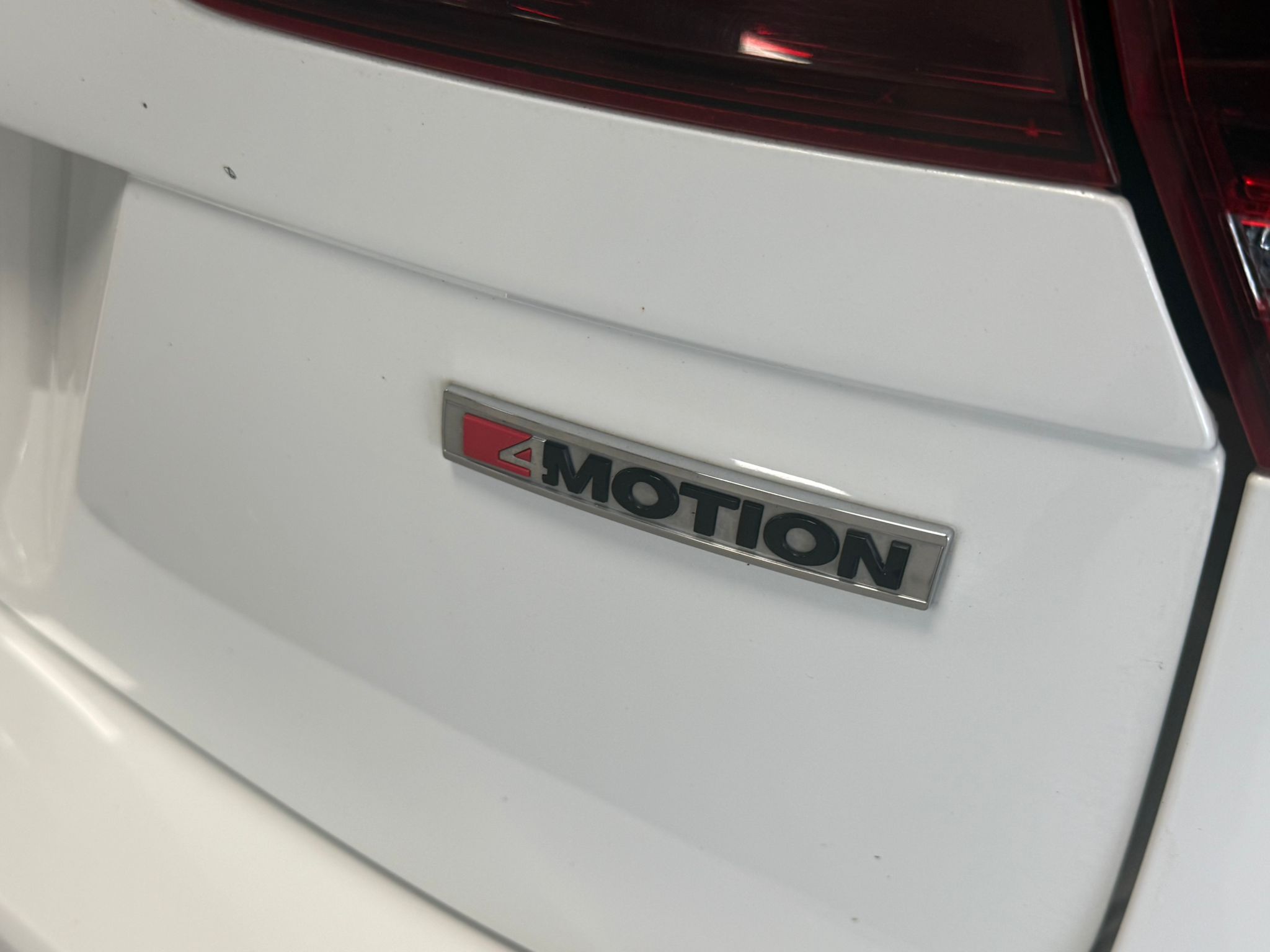 Volkswagen Tiguan 2020 - zdjęcie 9