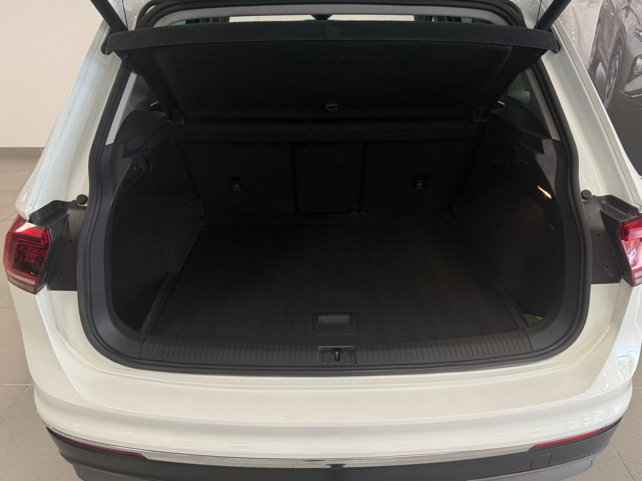Volkswagen Tiguan 2020 - zdjęcie 7