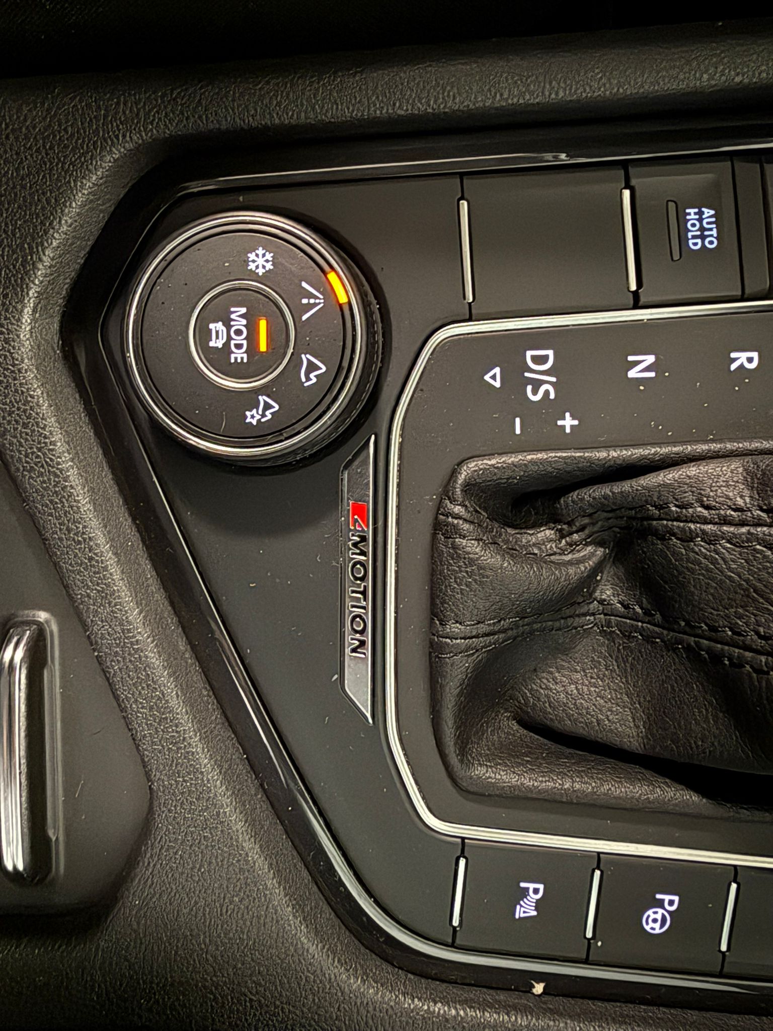 Volkswagen Tiguan 2020 - zdjęcie 25