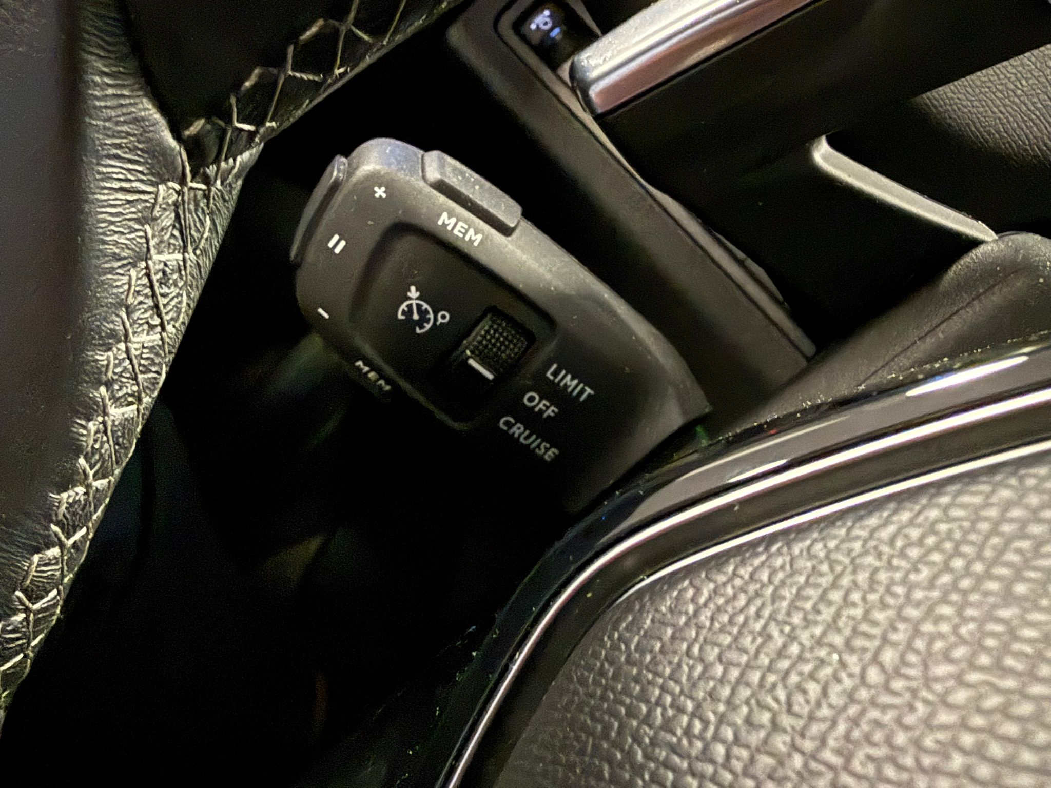 Peugeot 3008 2022 - zdjęcie 18