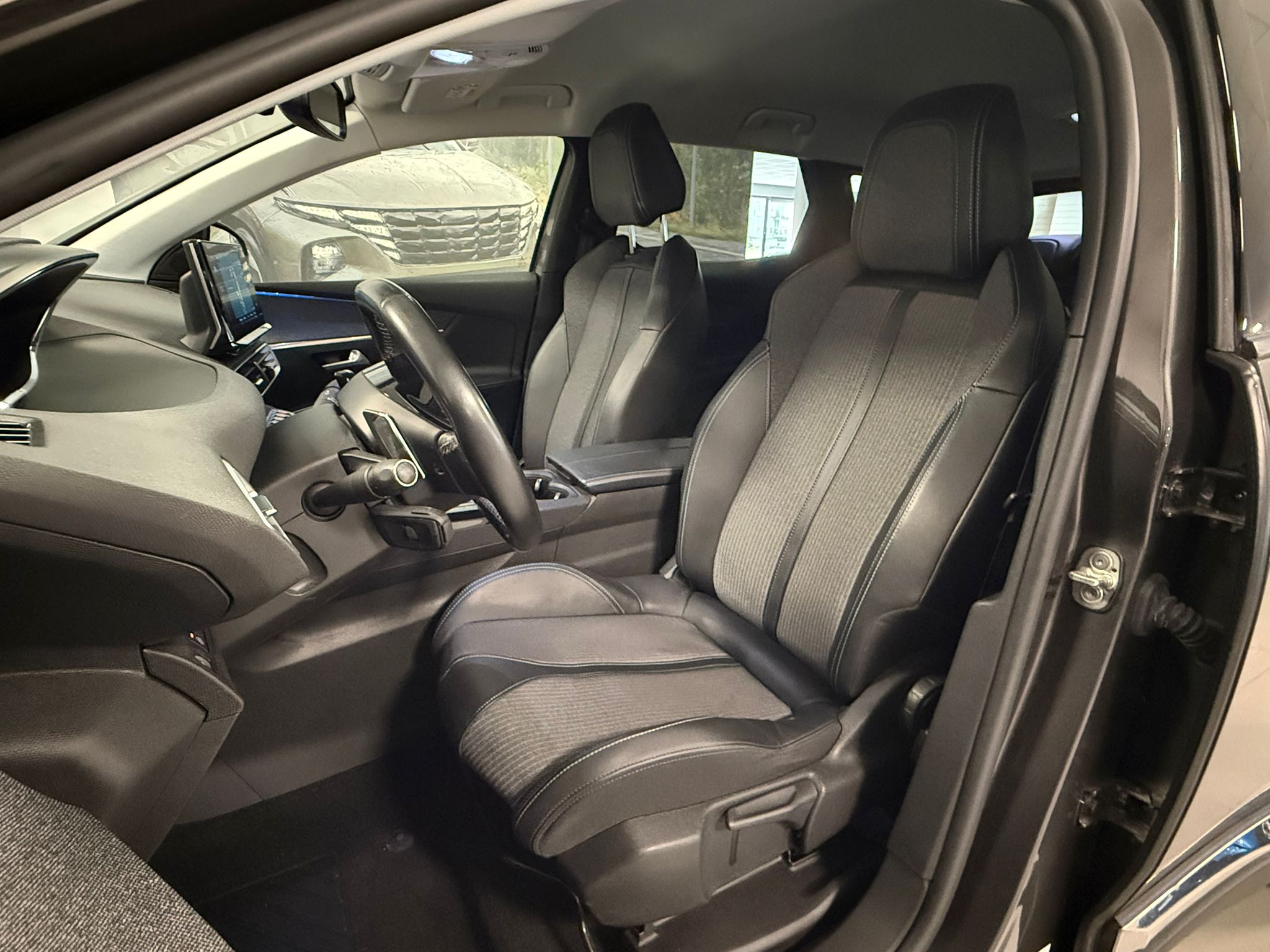 Peugeot 3008 2022 - zdjęcie 16