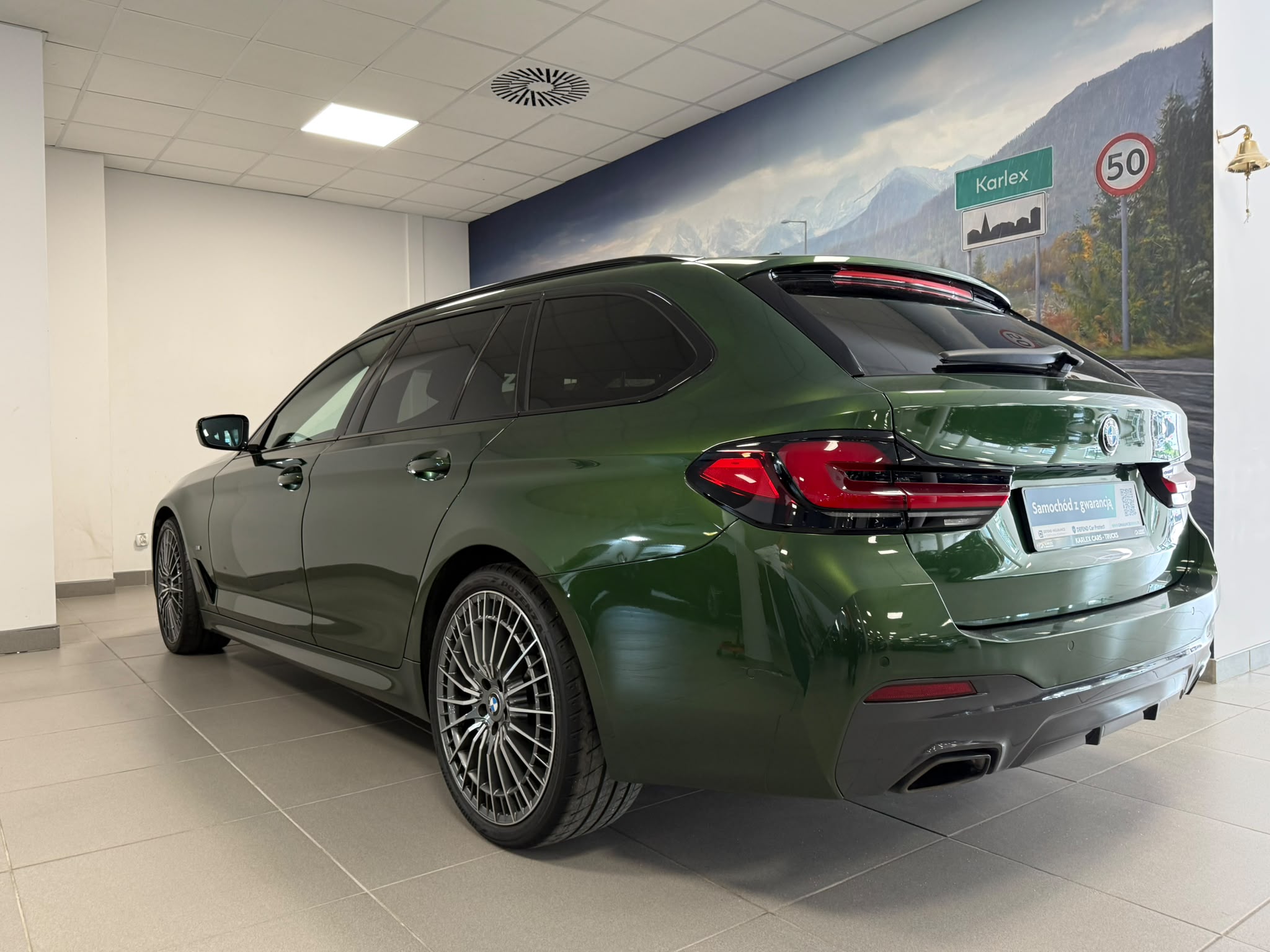 BMW Seria 5 2023 - zdjęcie 4