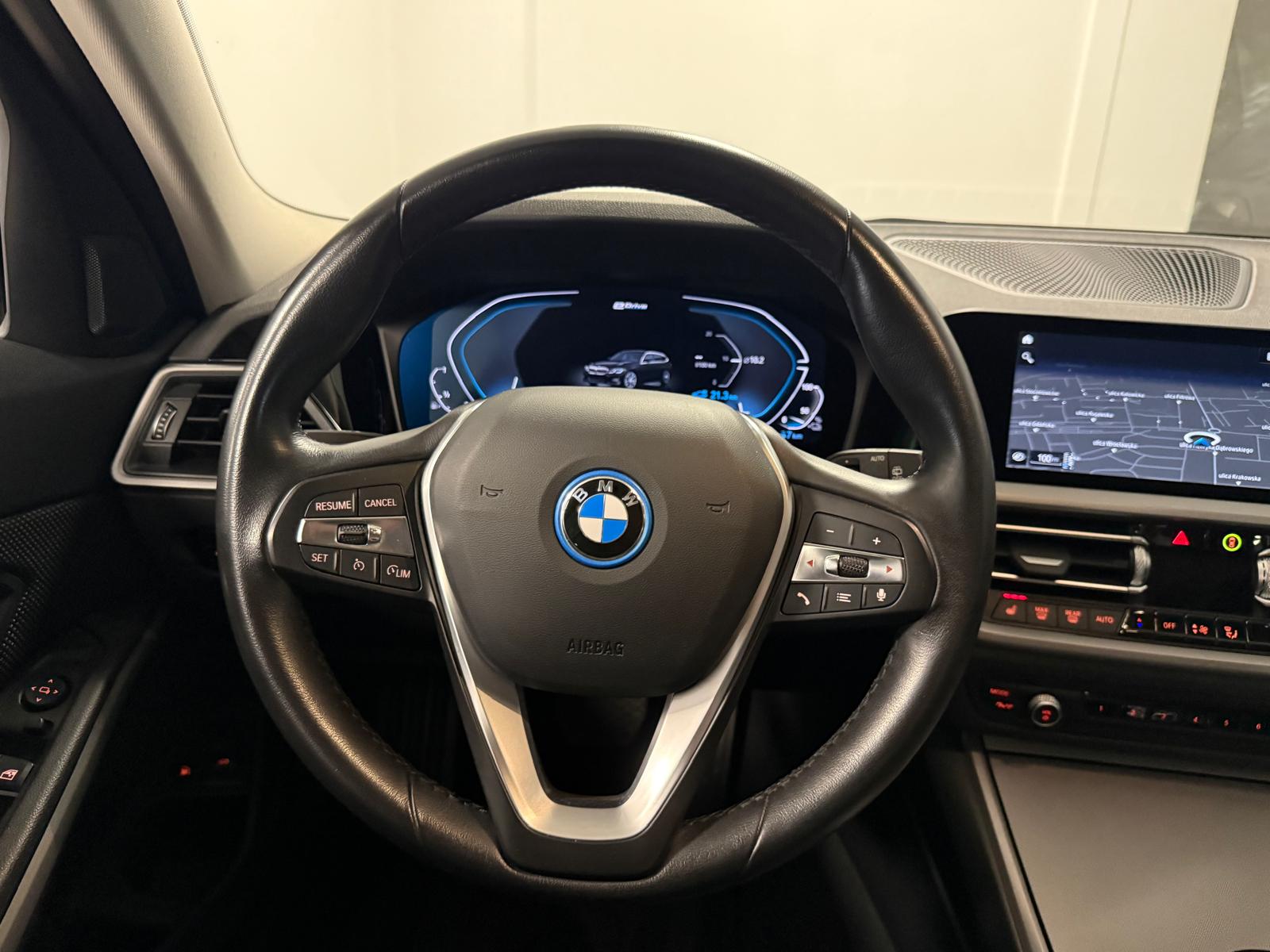 BMW Seria 3 2021 - zdjęcie 13