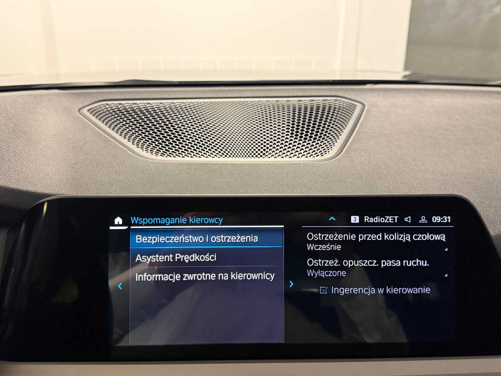 BMW Seria 3 2021 - zdjęcie 29