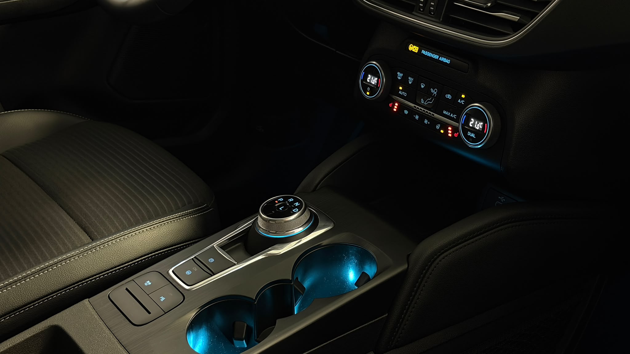 Ford KUGA 2022 - zdjęcie 17