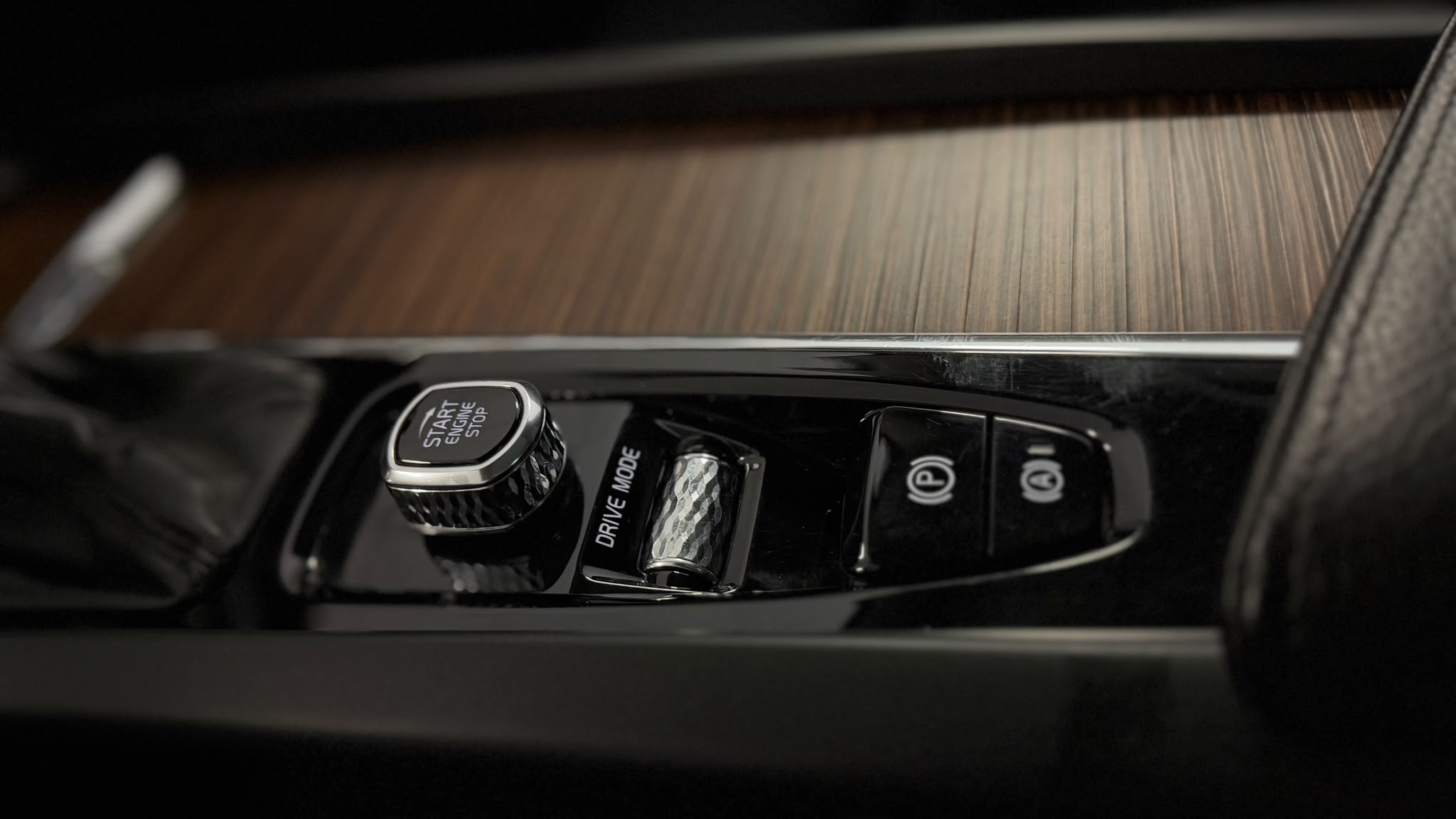 Volvo XC60 2020 - zdjęcie 18